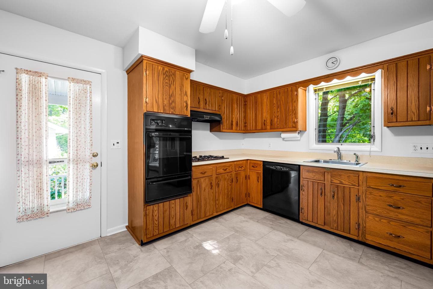 101 Daleview Court photo 21