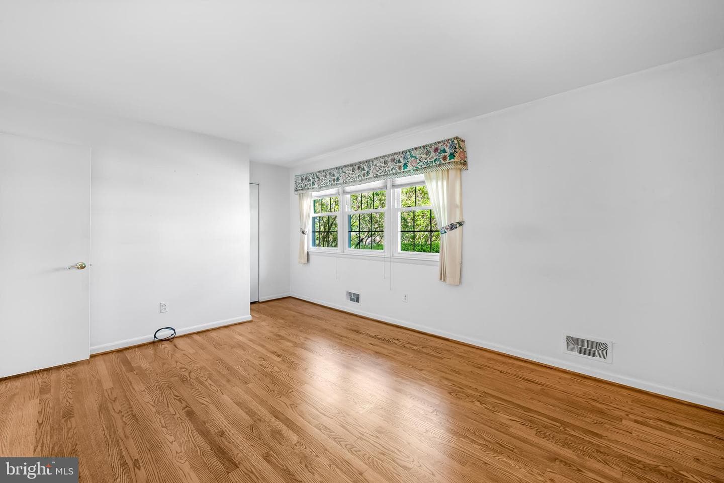 101 Daleview Court photo 32