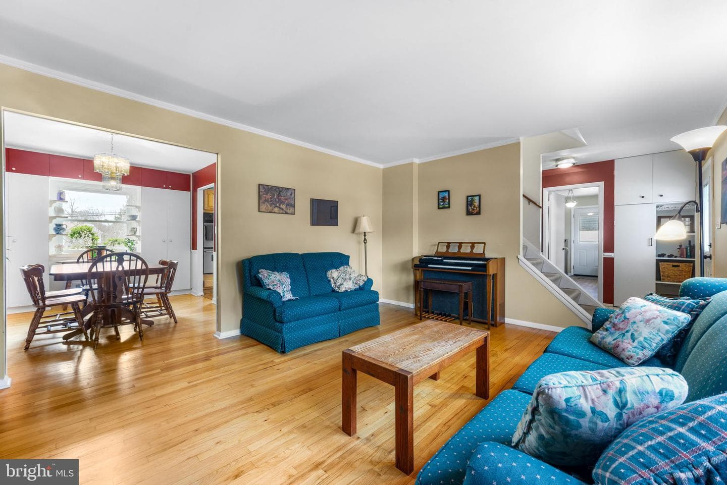 211 Bond Avenue photo 11