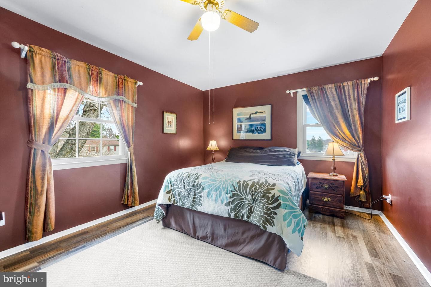 211 Bond Avenue photo 31