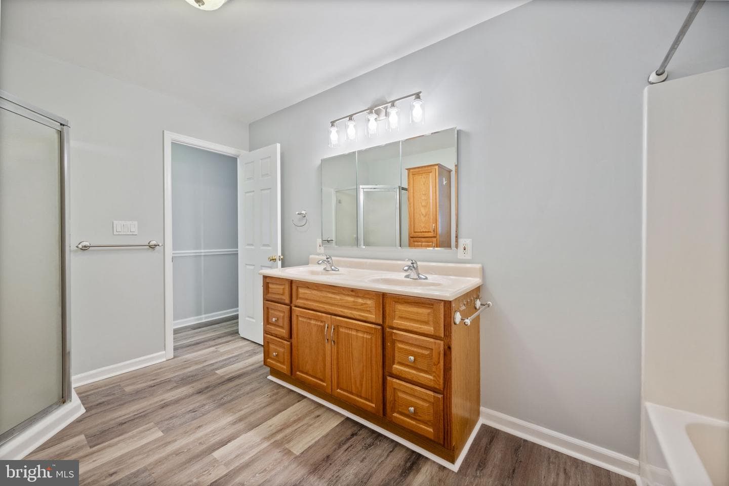 8626 Wise Avenue photo 33