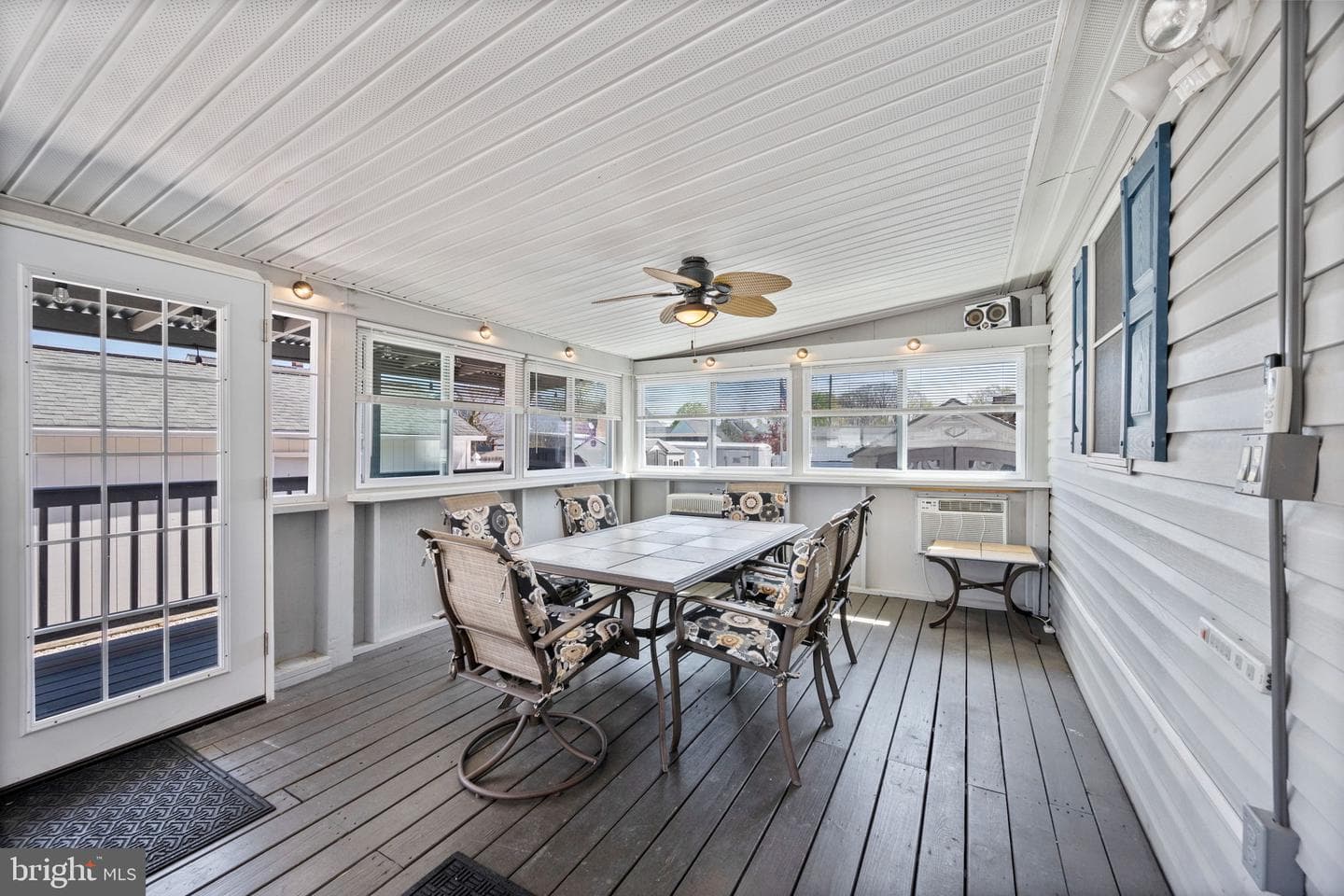 8626 Wise Avenue photo 37