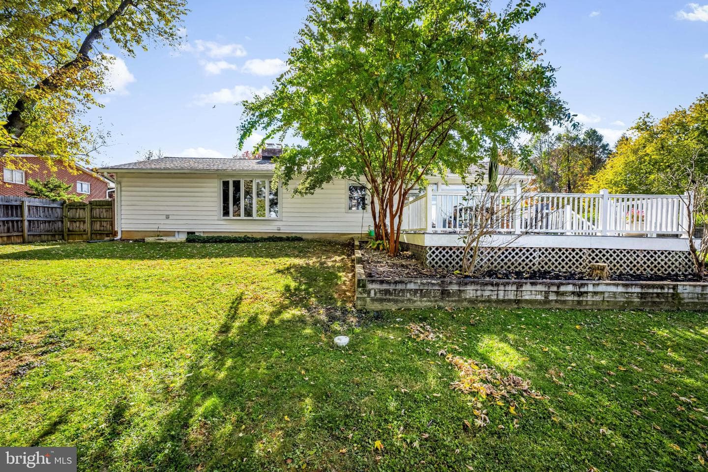 106 Gibbons Boulevard photo 36