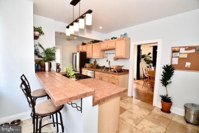 4221 Cardwell Avenue photo 11