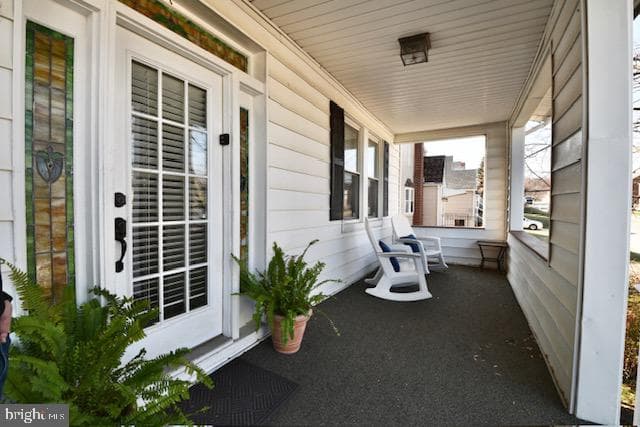 4221 Cardwell Avenue photo 2