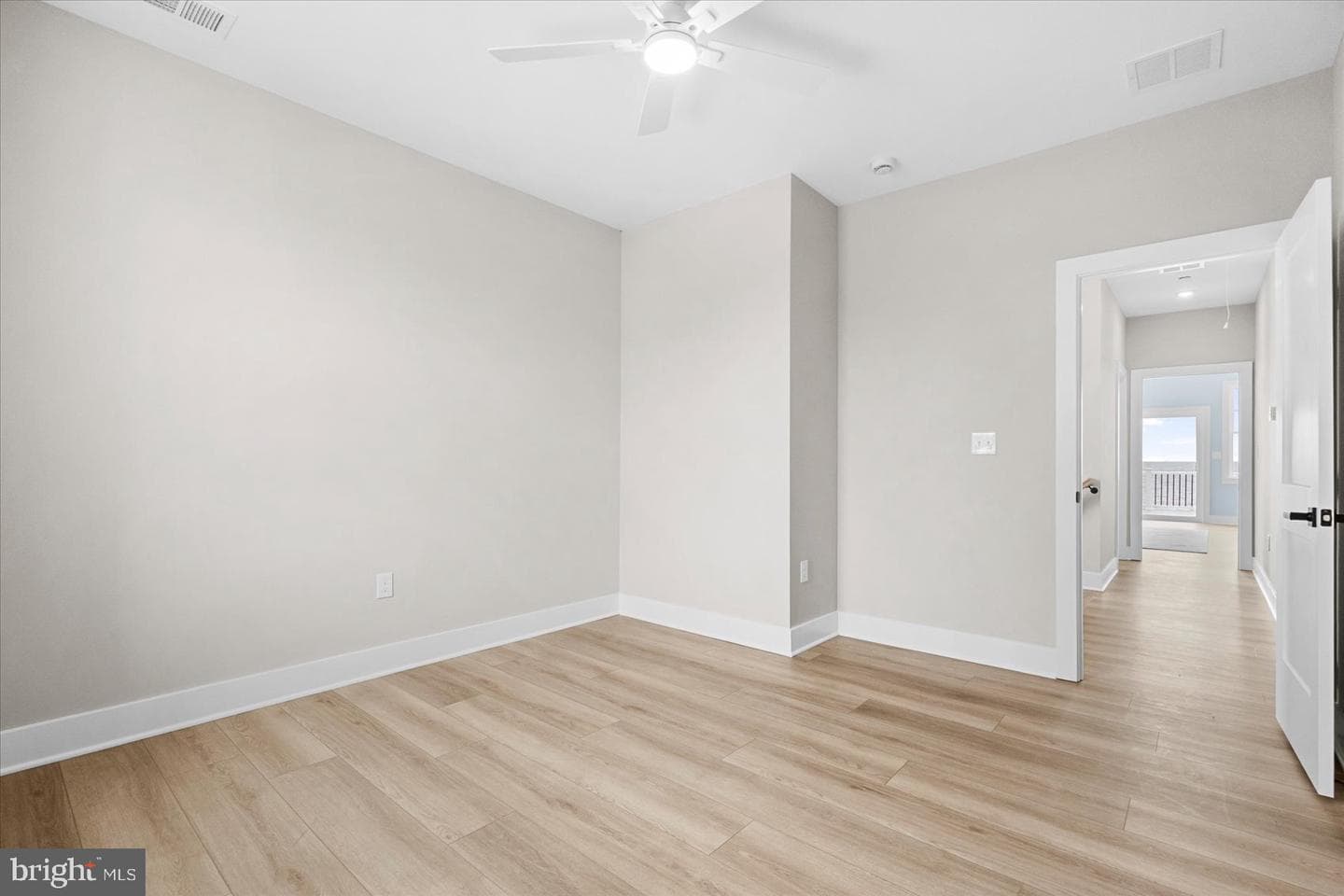 8823 Chesapeake Avenue photo 35