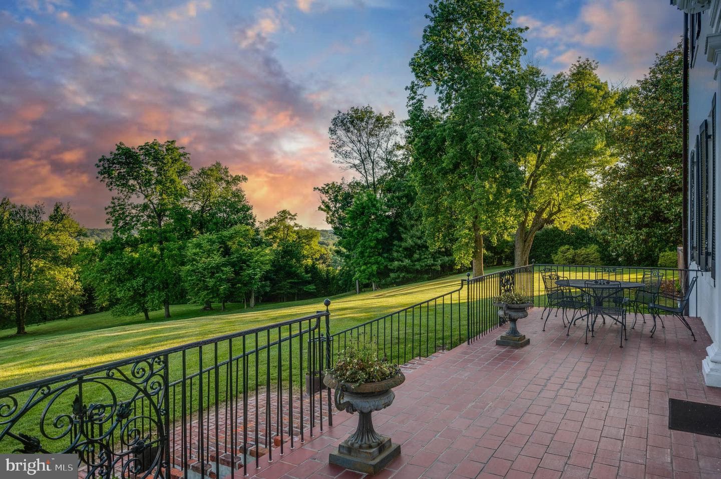 2207 Eastlake Road photo 11