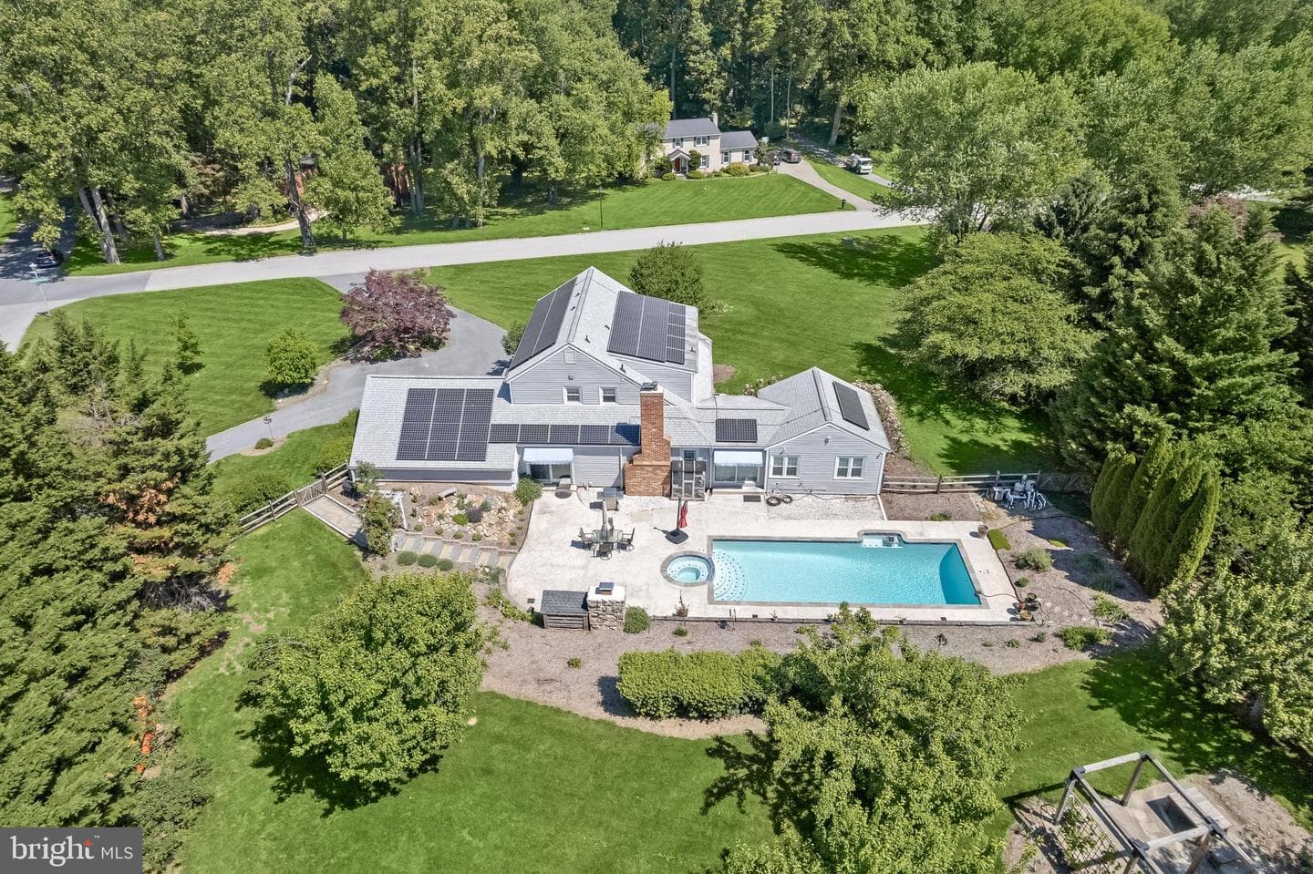 5 Barnstable Court photo 4