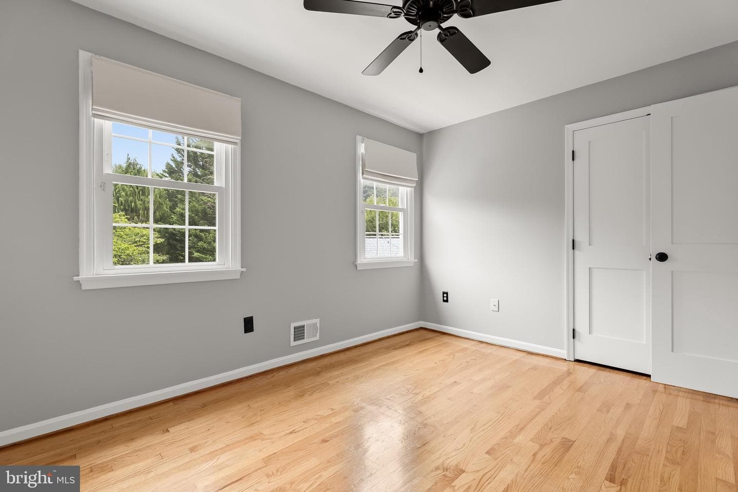 5 Barnstable Court photo 58