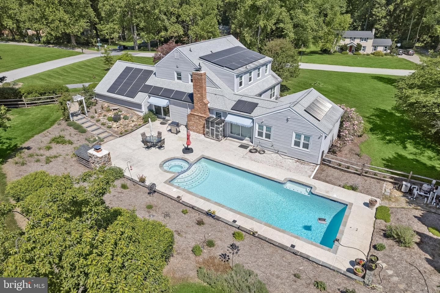5 Barnstable Court photo 78