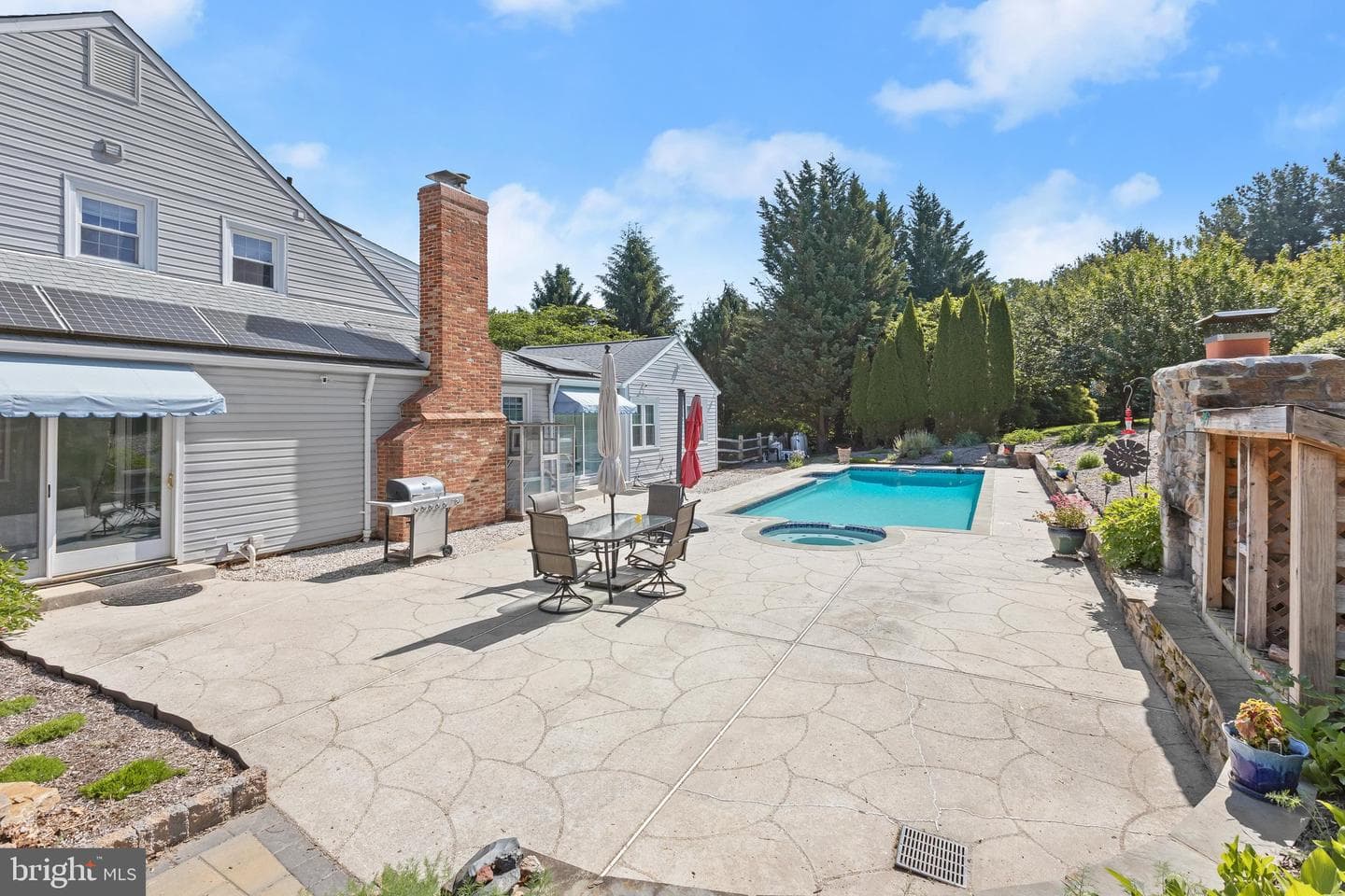 5 Barnstable Court photo 83