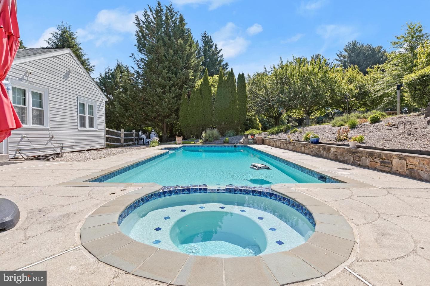 5 Barnstable Court photo 85