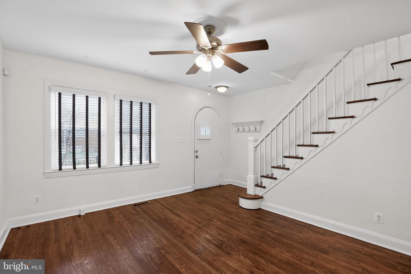6843 Dunbar Road photo 3