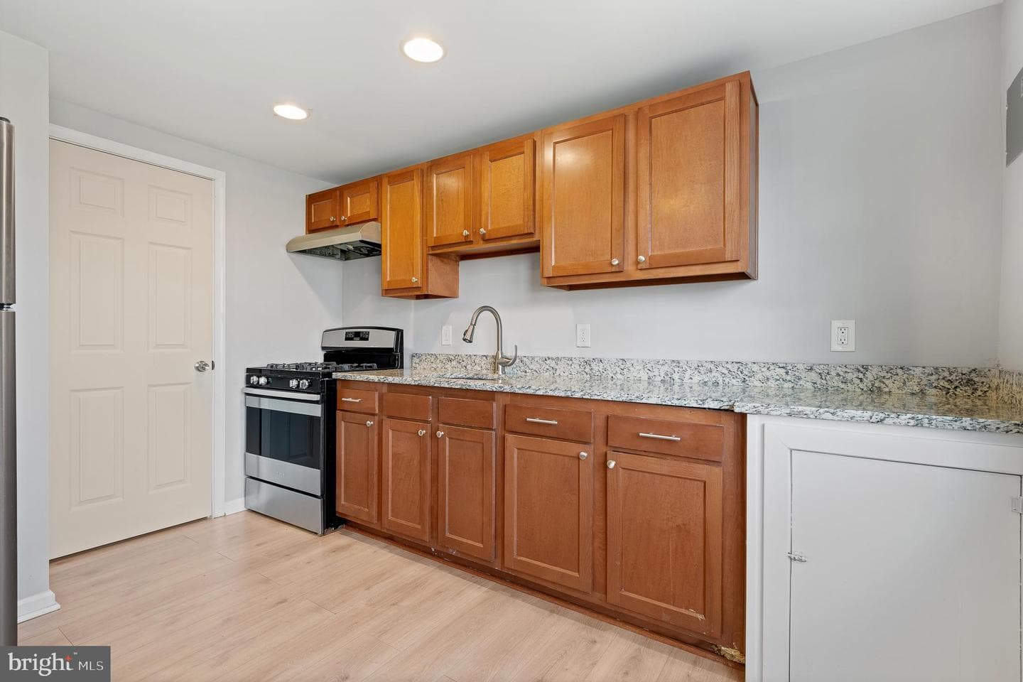 801 Seckel Court photo 5