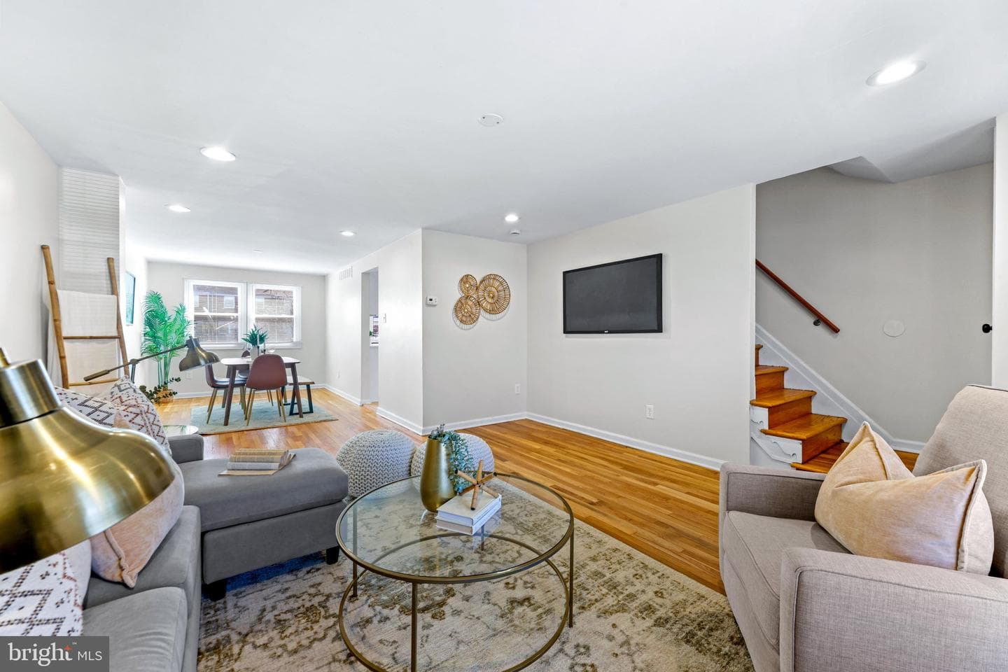 1003 Foxridge Lane photo 5