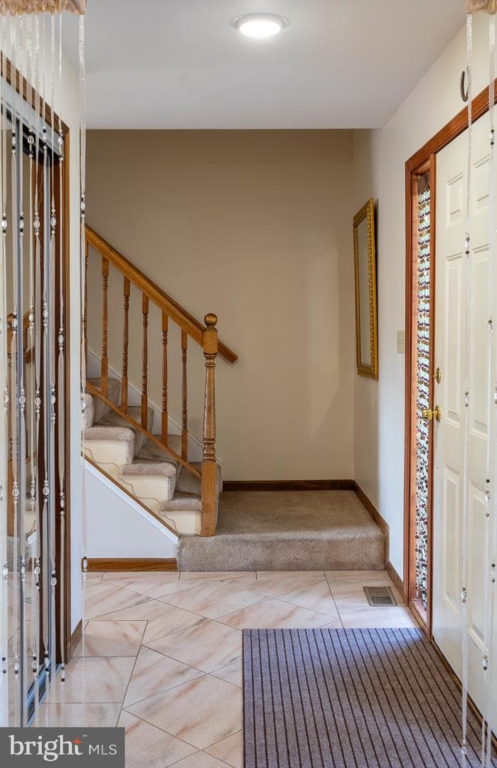 212 New Avenue photo 11