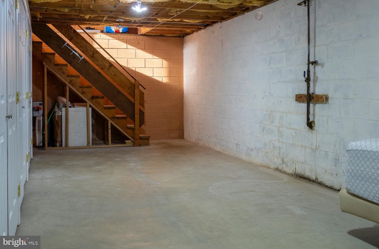 212 New Avenue photo 36