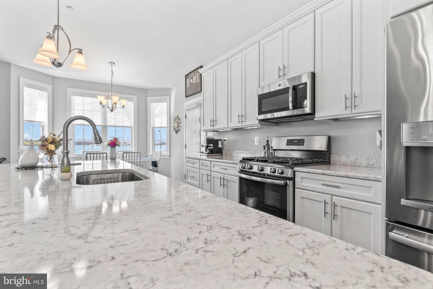 712 Riverside Drive photo 30