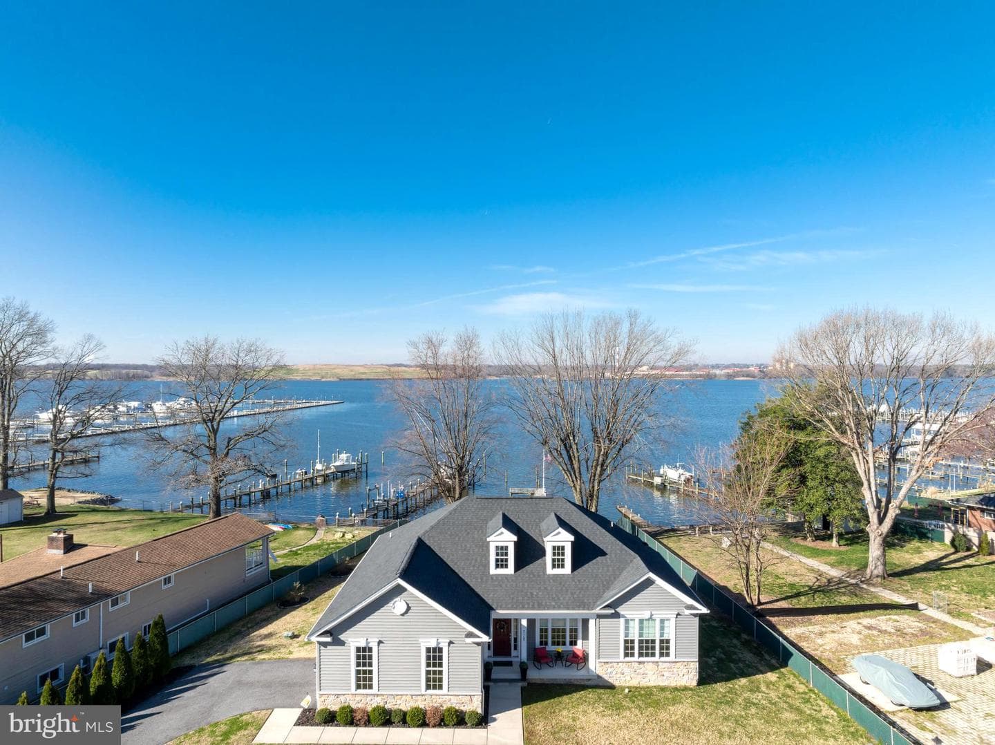 712 Riverside Drive photo 4