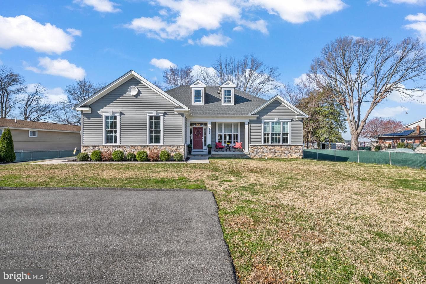 712 Riverside Drive photo 85