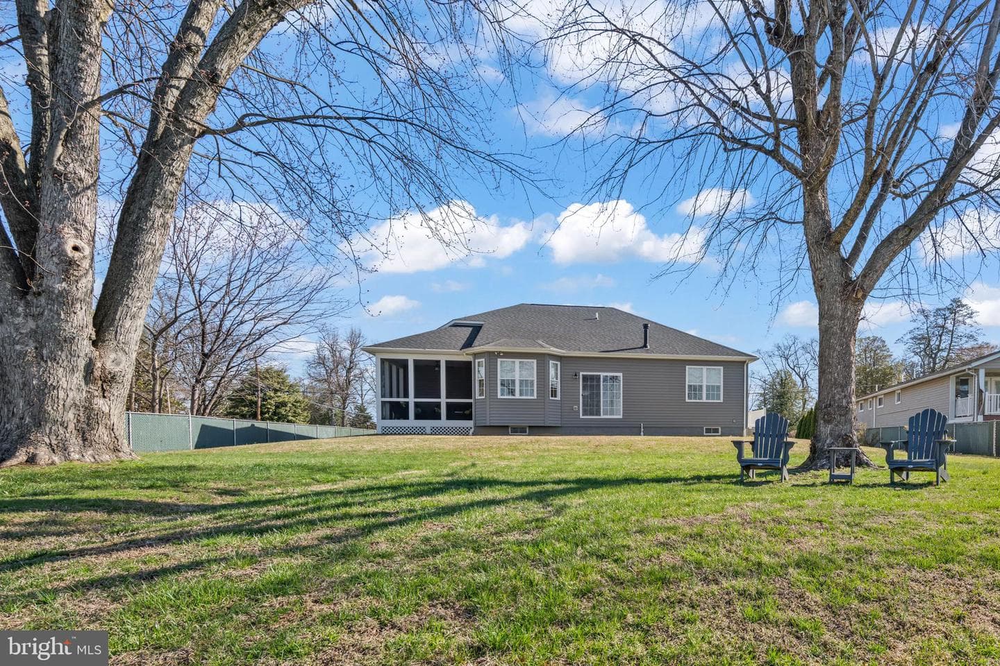 712 Riverside Drive photo 88