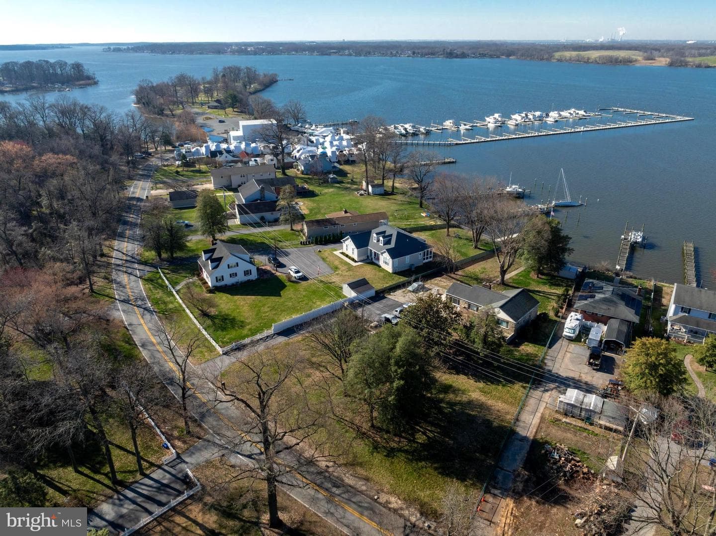 712 Riverside Drive photo 93