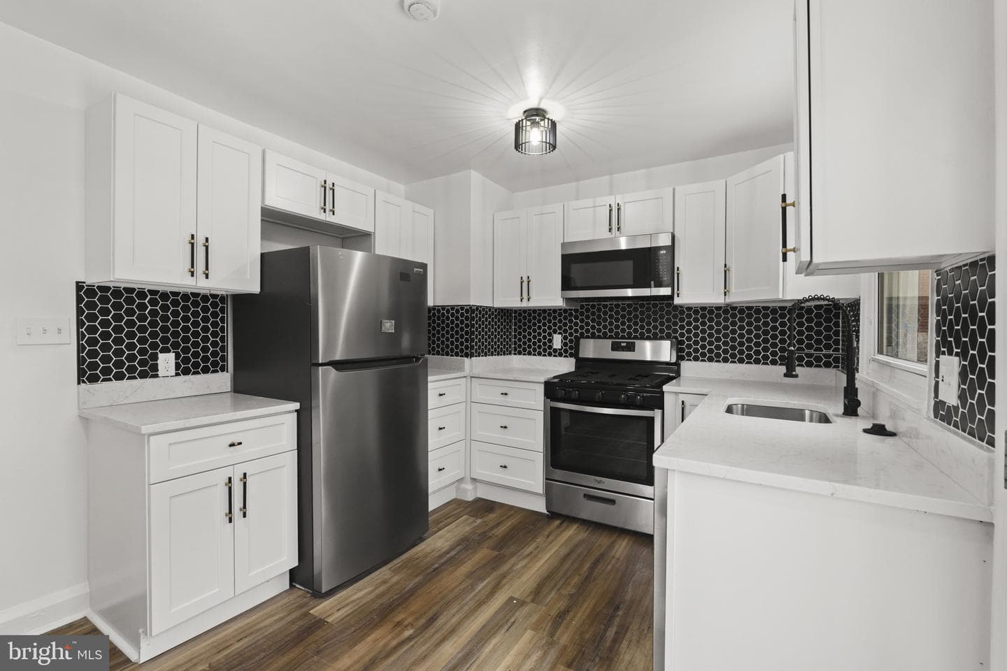 1911 Kernan Drive photo 12