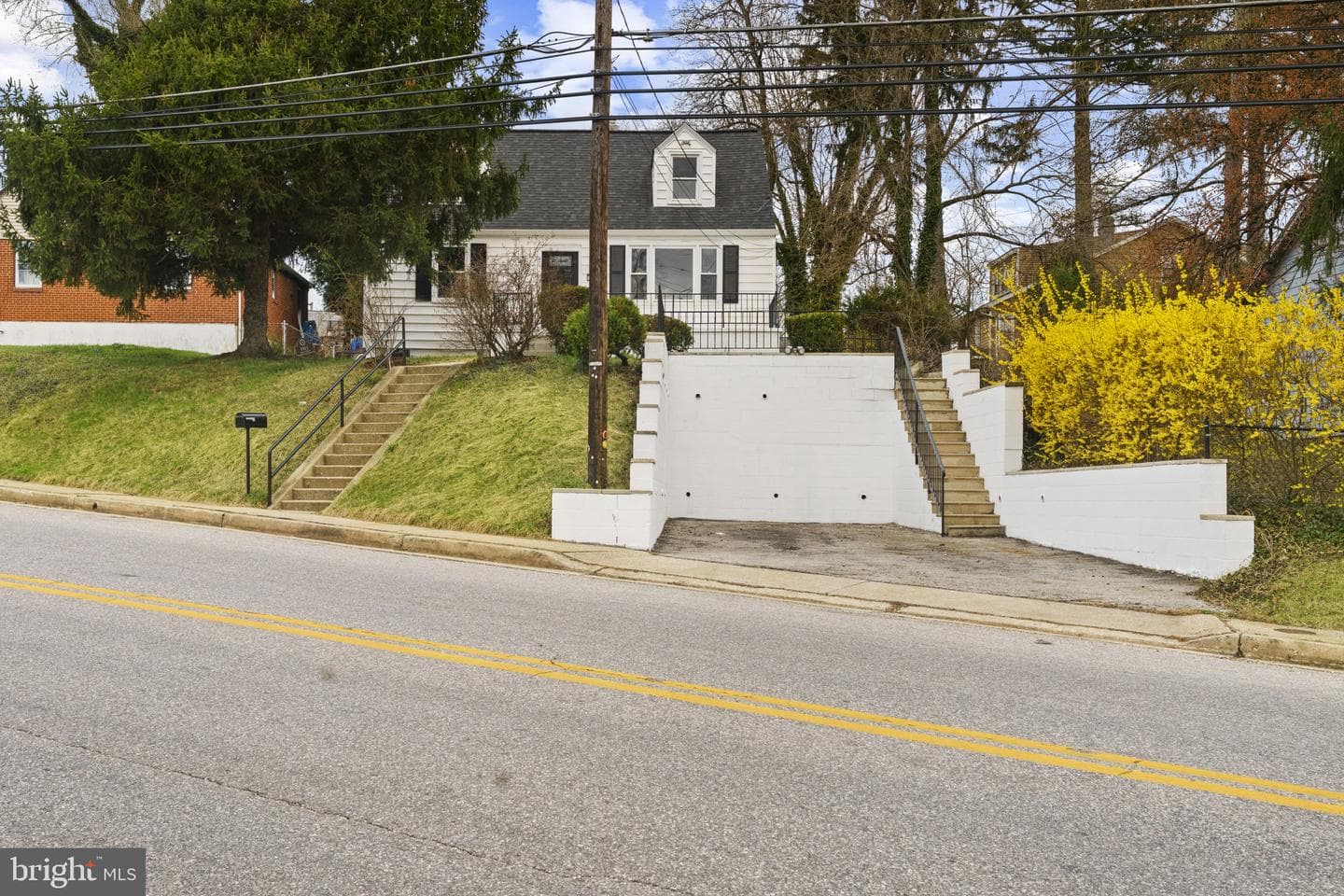1911 Kernan Drive photo 4