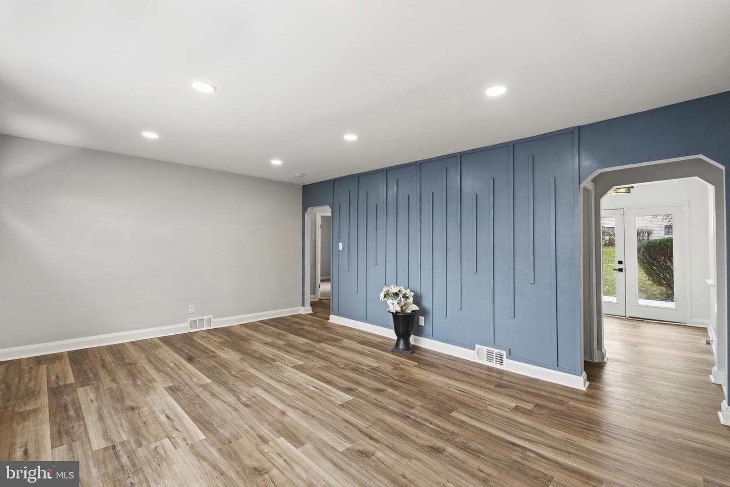 1911 Kernan Drive photo 8