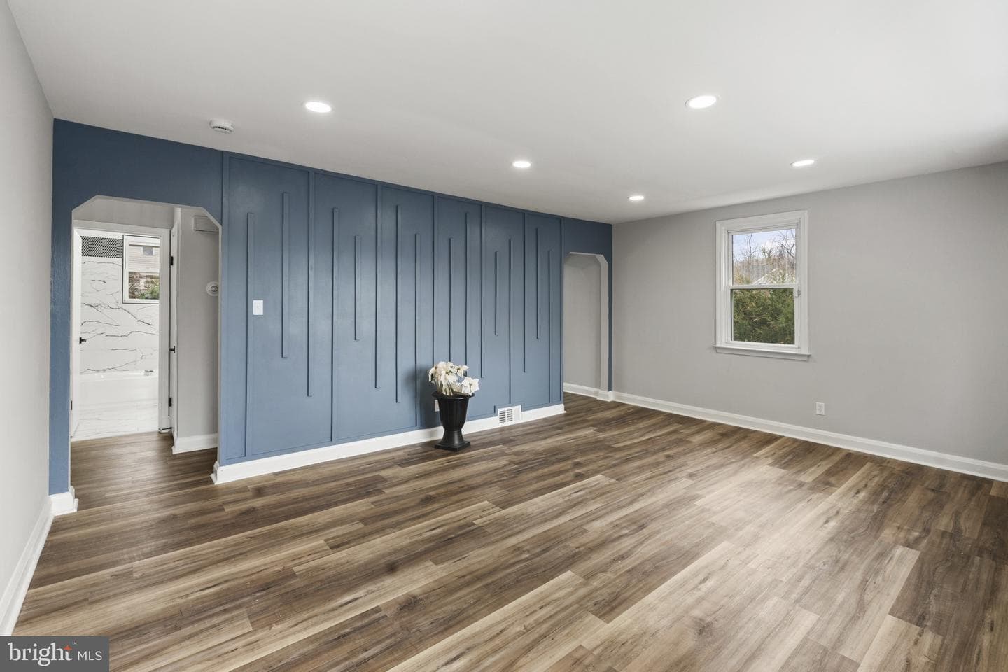 1911 Kernan Drive photo 9