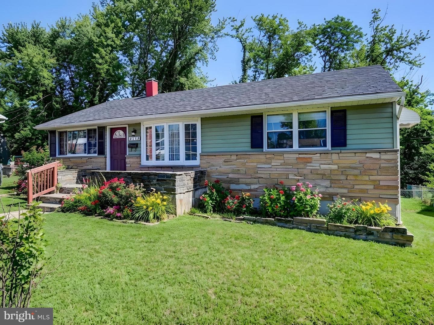 2712 Burridge Road photo 3