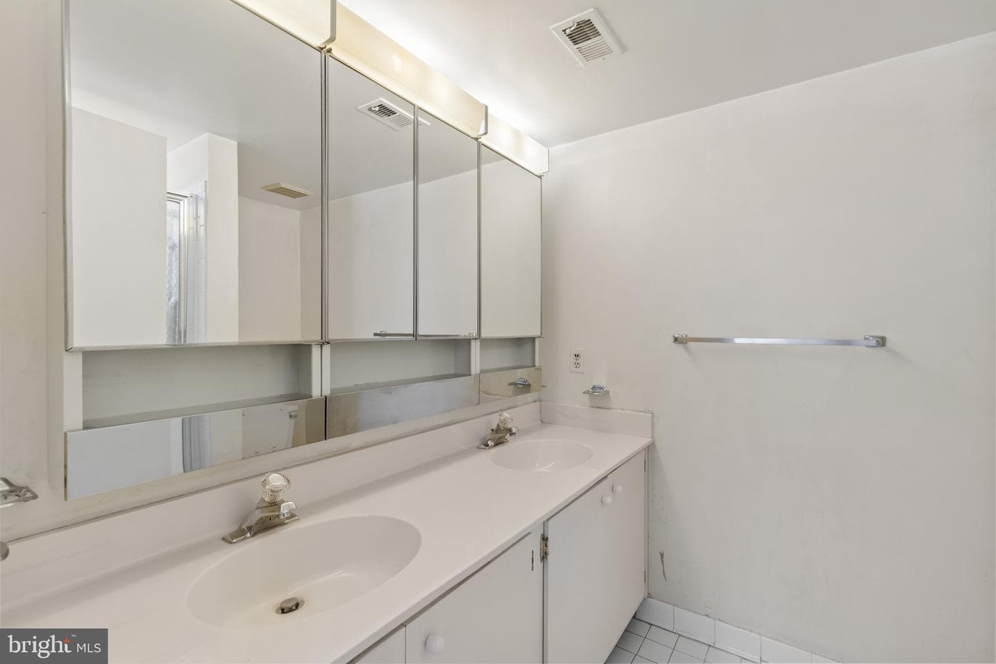 6 Gurteen Court #301 photo 23