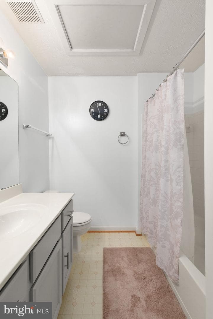 5136 Windermere Circle photo 23