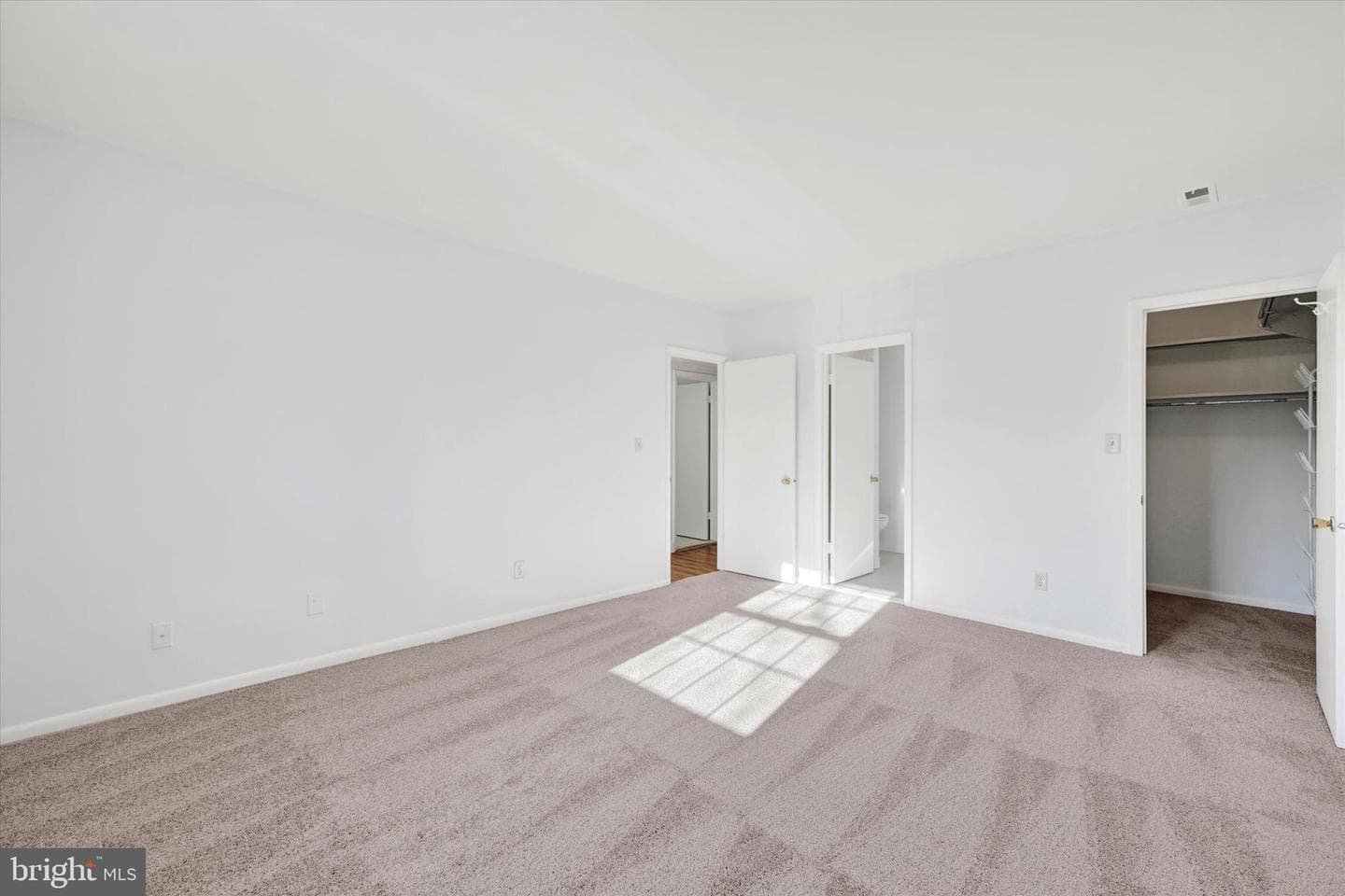 2 Elphin Court #202 photo 18