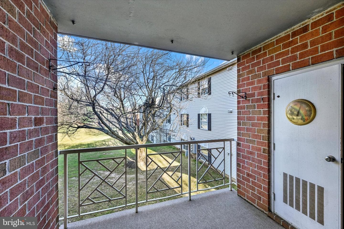 2 Elphin Court #202 photo 27