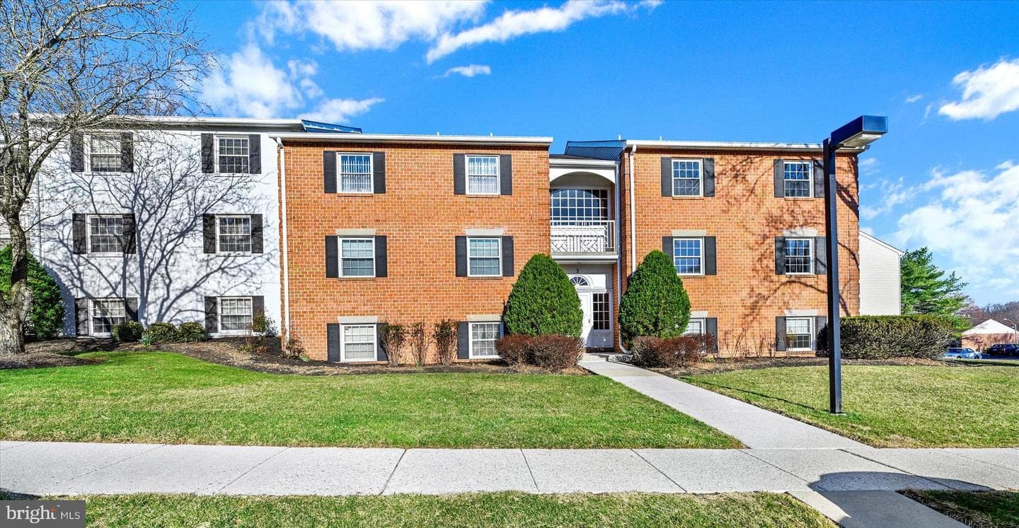 2 Elphin Court #202 photo 29