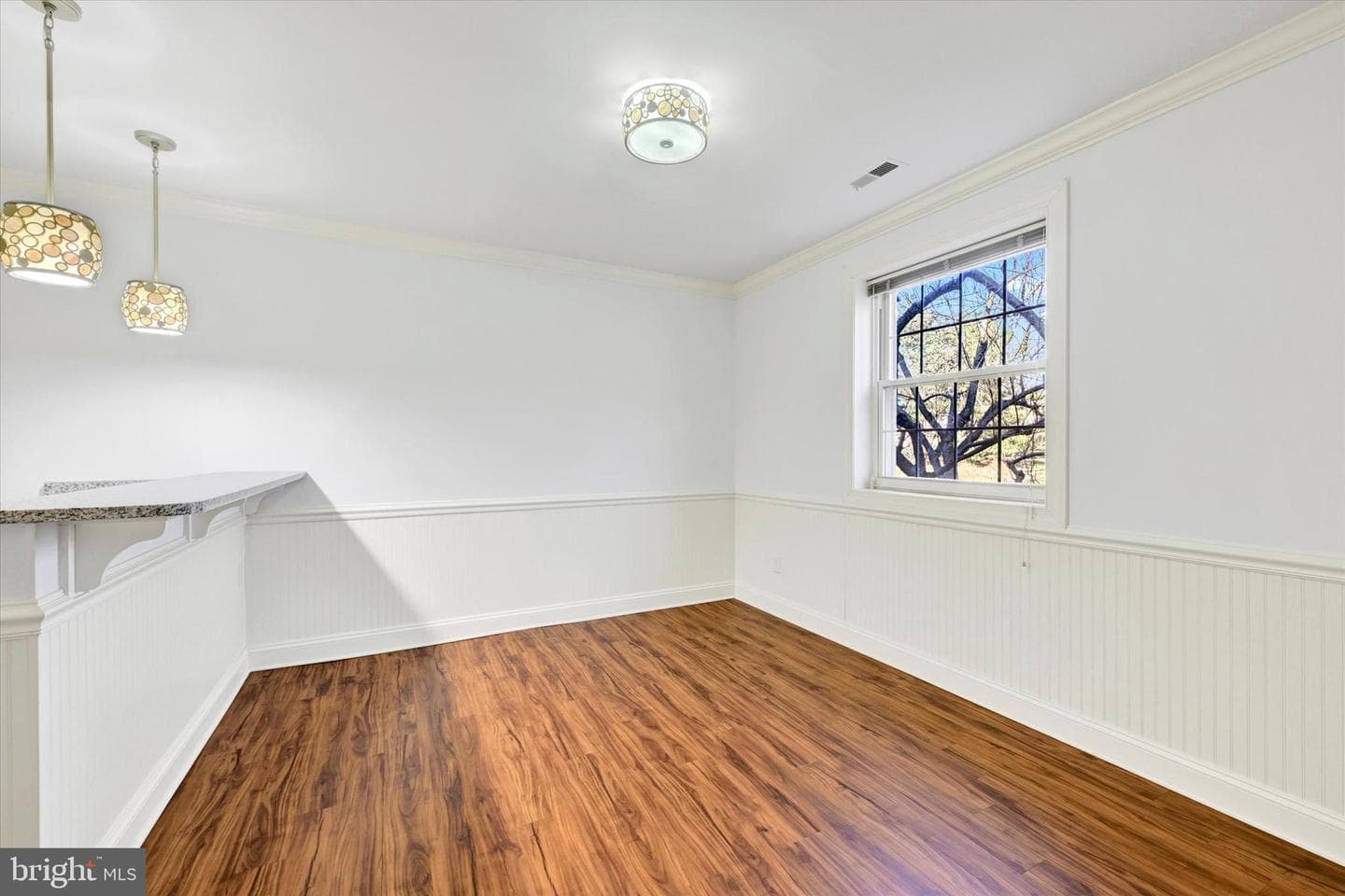 2 Elphin Court #202 photo 8