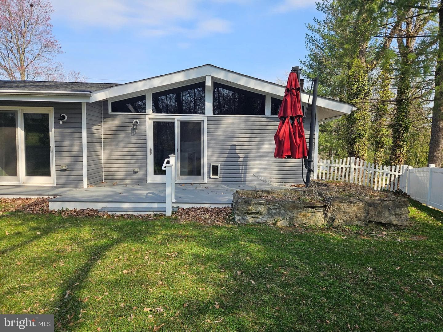 7913 Hilltop Avenue photo 32