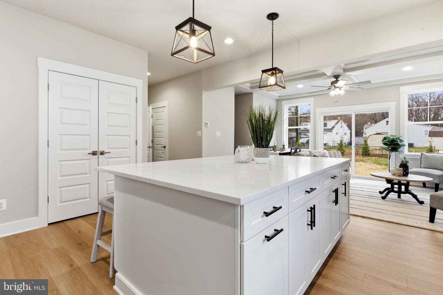 2032 William Avenue photo 12
