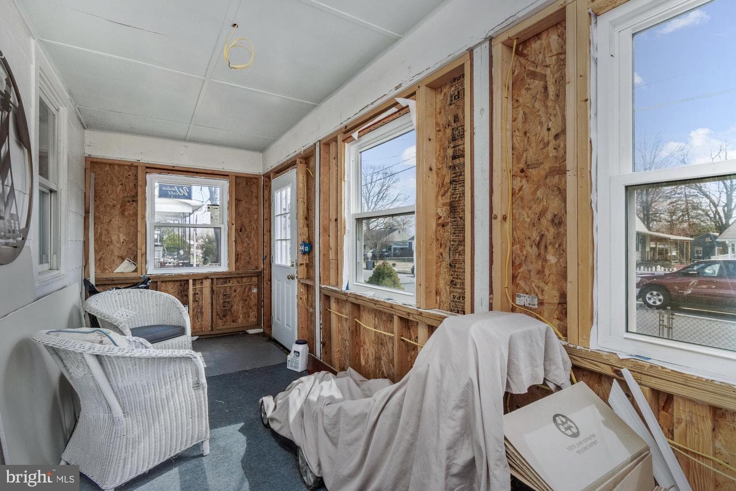 918 Renfrew Street photo 14