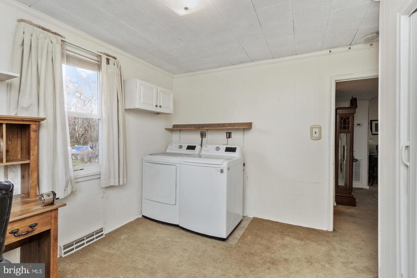918 Renfrew Street photo 24
