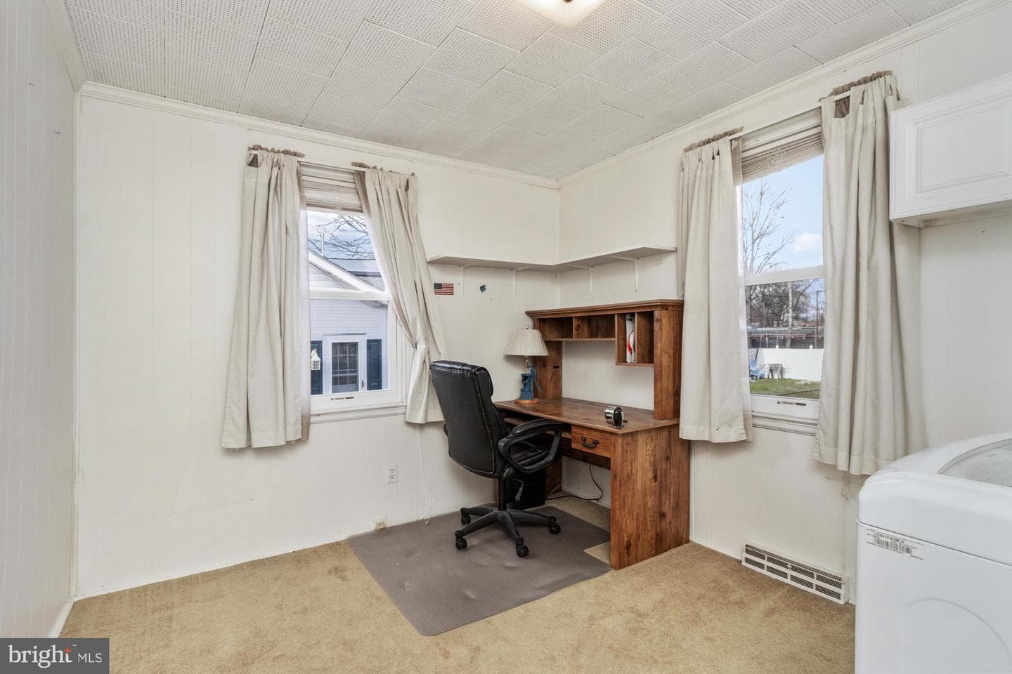 918 Renfrew Street photo 25
