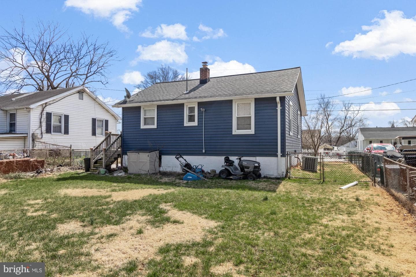 918 Renfrew Street photo 27