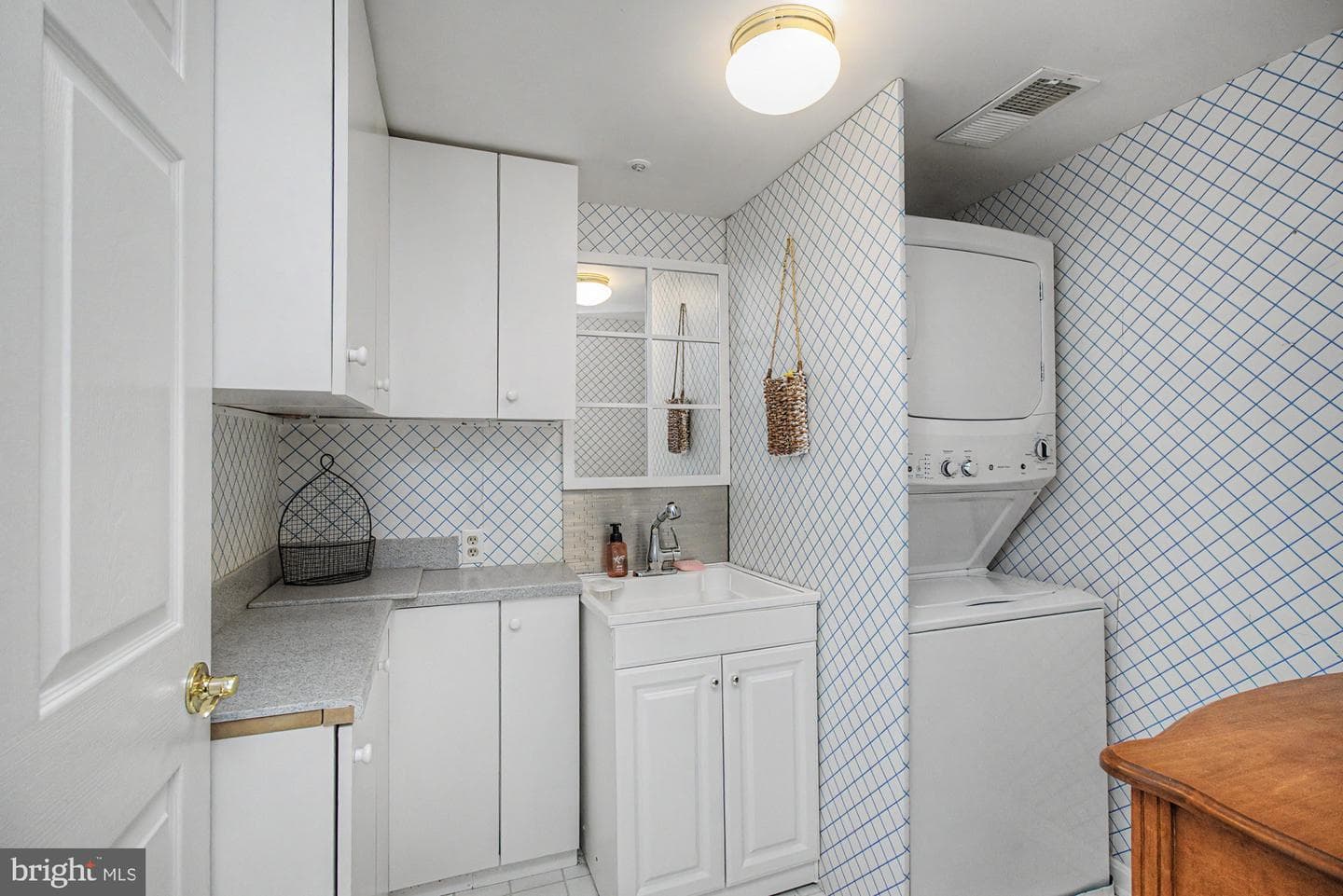 210 Belmont Forest Court #306 photo 41