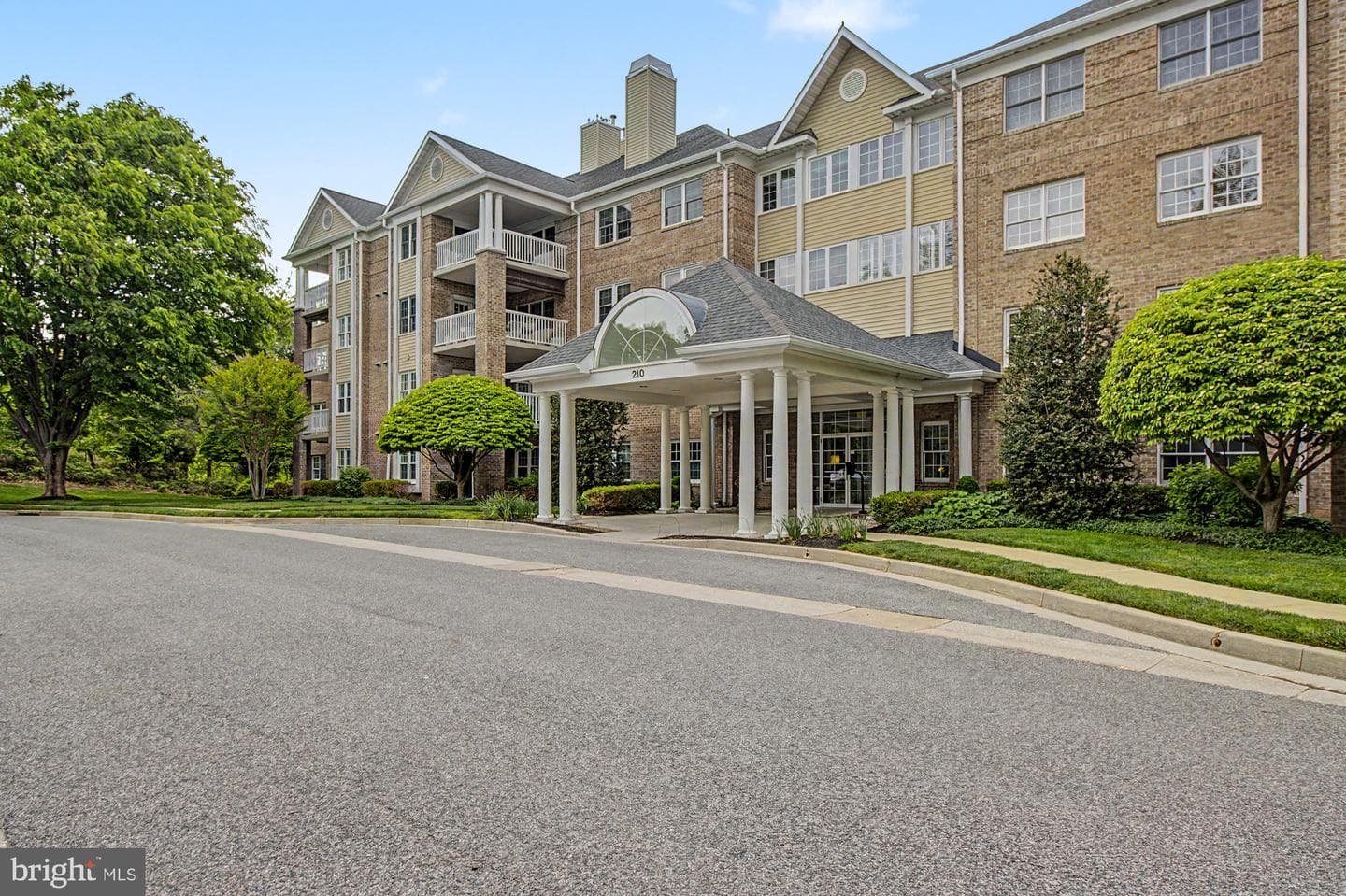 210 Belmont Forest Court #306 photo 6