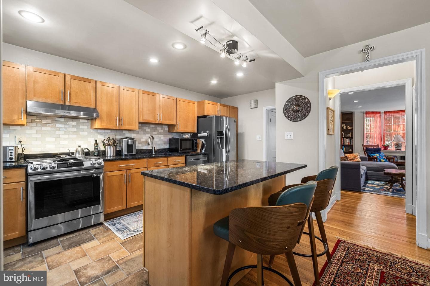 6447 Blenheim Road photo 16