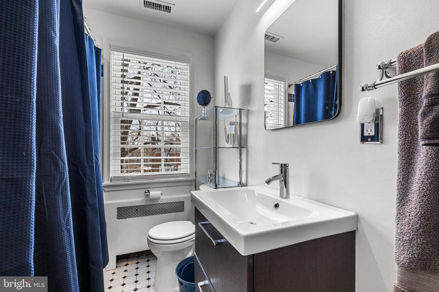 6447 Blenheim Road photo 26