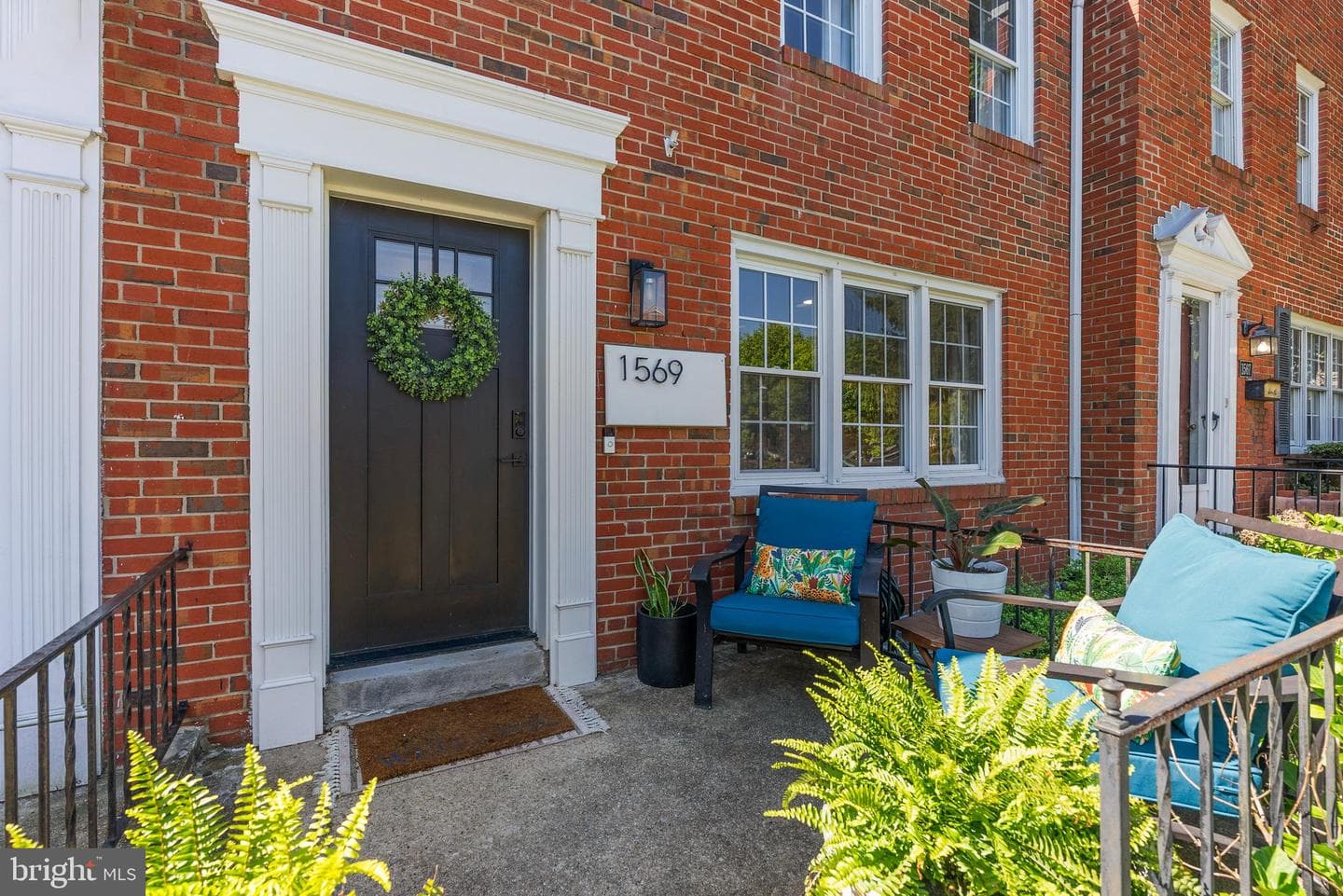 1569 Doxbury Road photo 1
