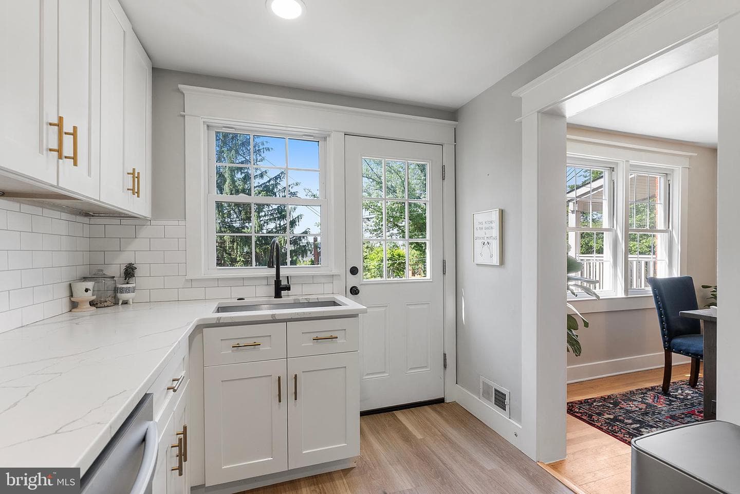 1569 Doxbury Road photo 17