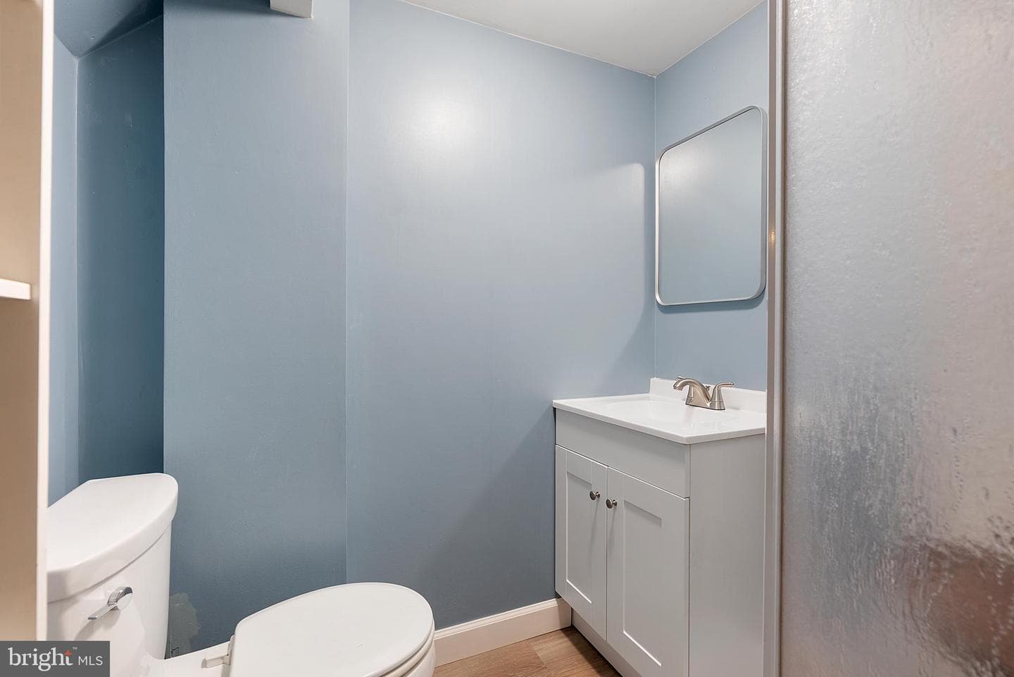 1569 Doxbury Road photo 32